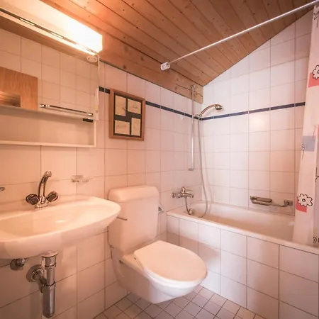 Wonderland: Mezzanine For 4 Wengen